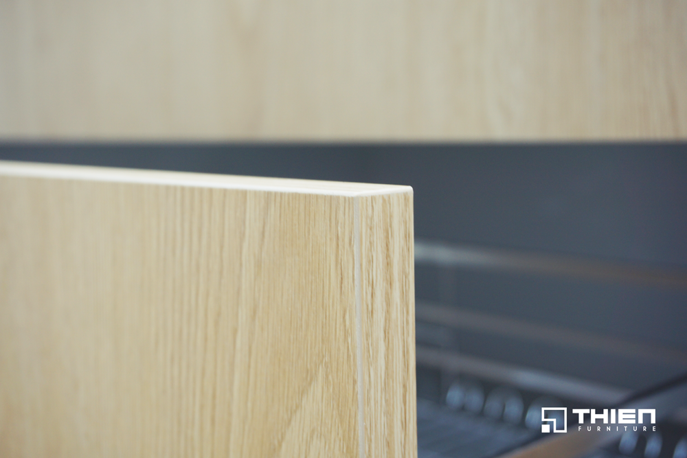 Bề mặt cánh tủ Laminate